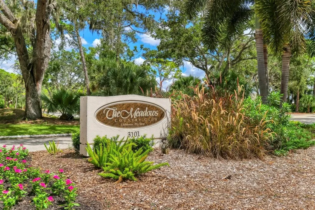 4305 Highland Oaks Circle Sarasota FL 34235