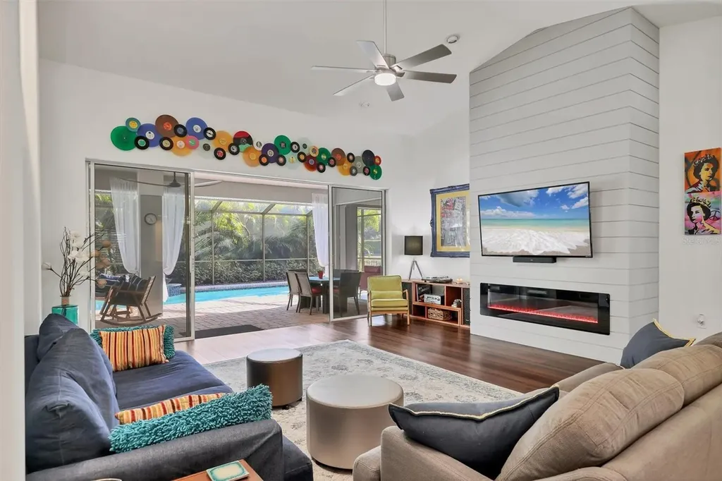 4305 Highland Oaks Circle Sarasota FL 34235