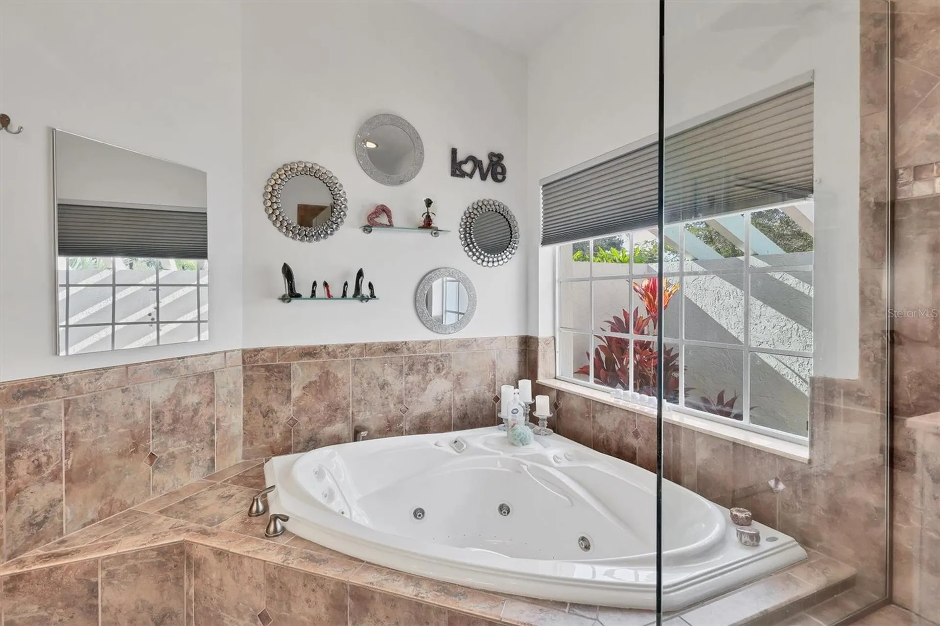 4305 Highland Oaks Circle Sarasota FL 34235