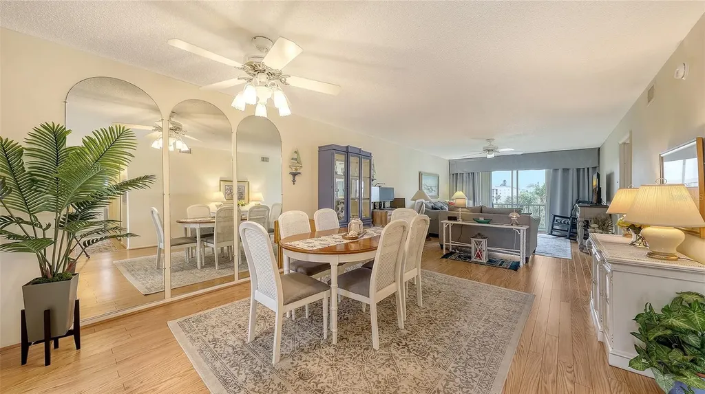3647 Lake Bayshore Drive Bradenton FL 34205