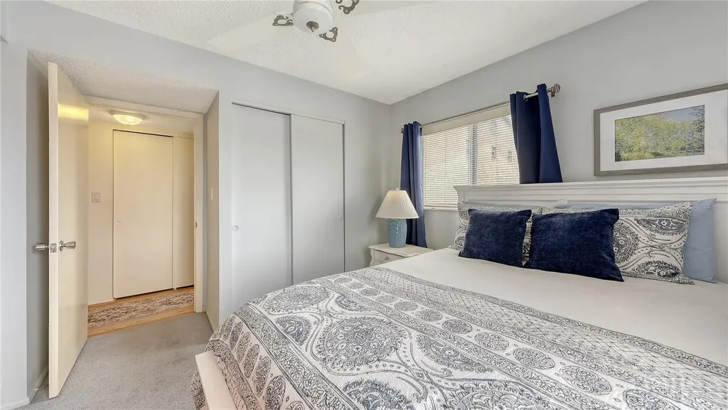 3647 Lake Bayshore Drive Bradenton FL 34205
