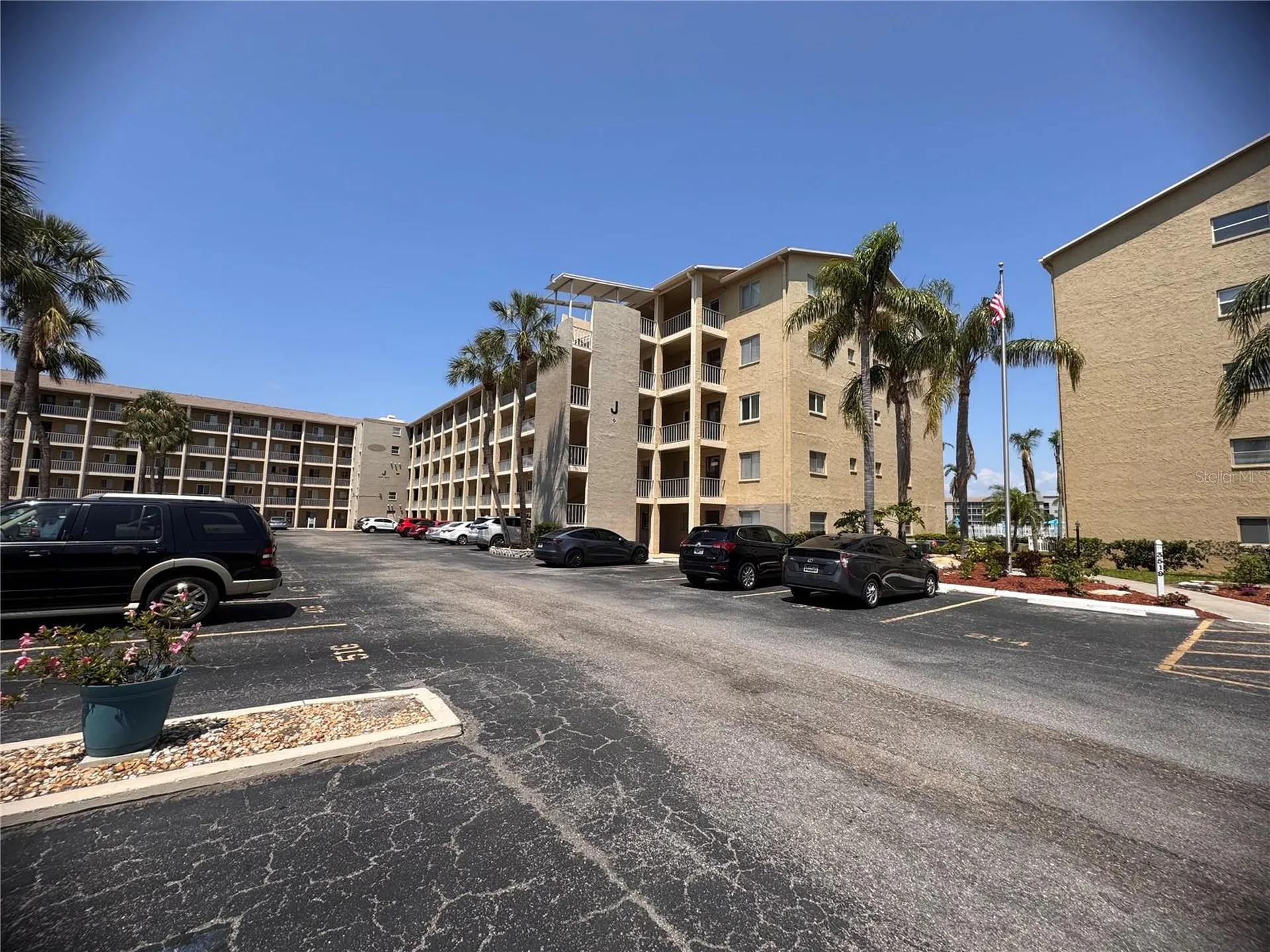 3647 Lake Bayshore Drive Bradenton FL 34205