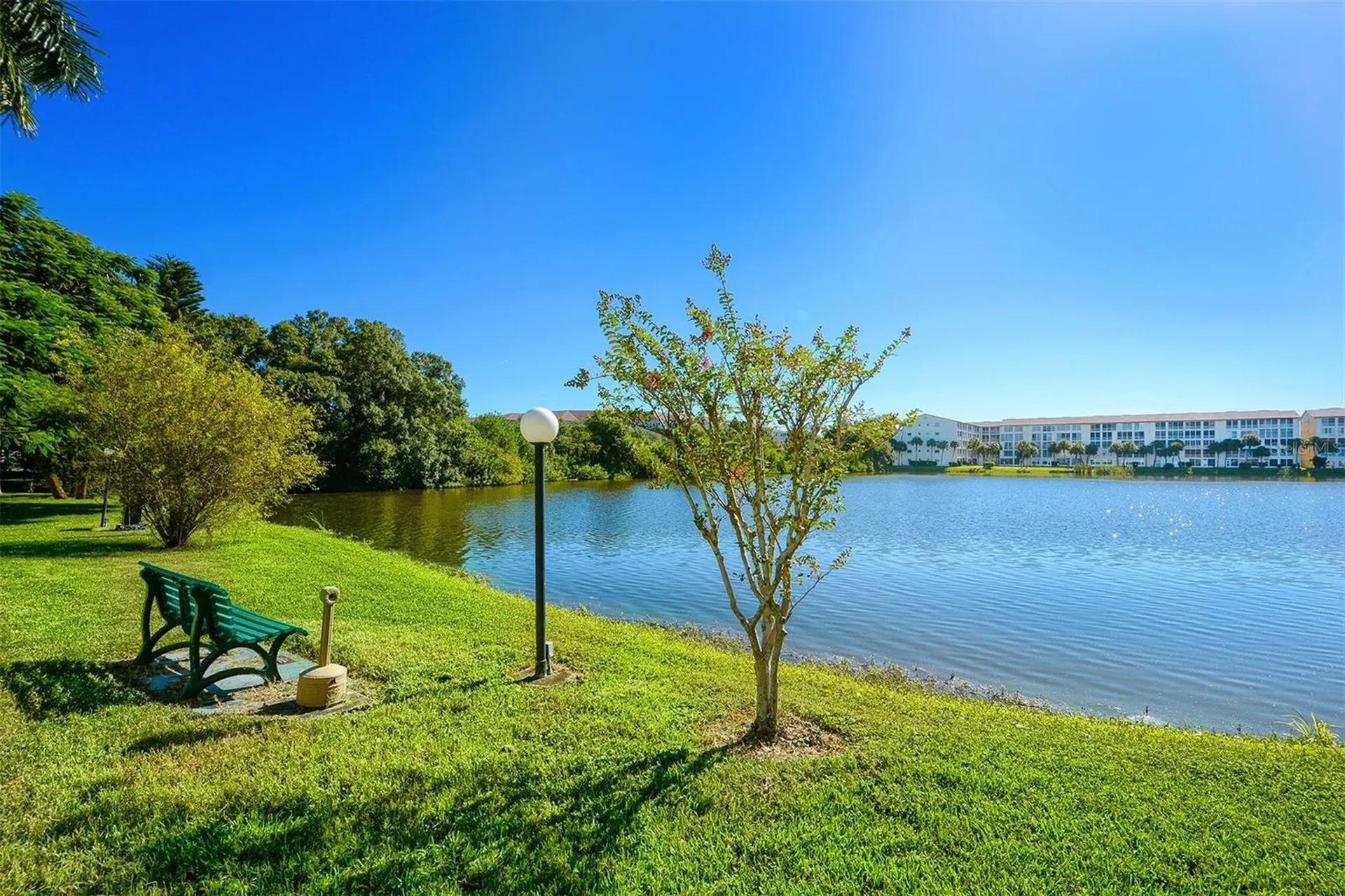 3647 Lake Bayshore Drive Bradenton FL 34205