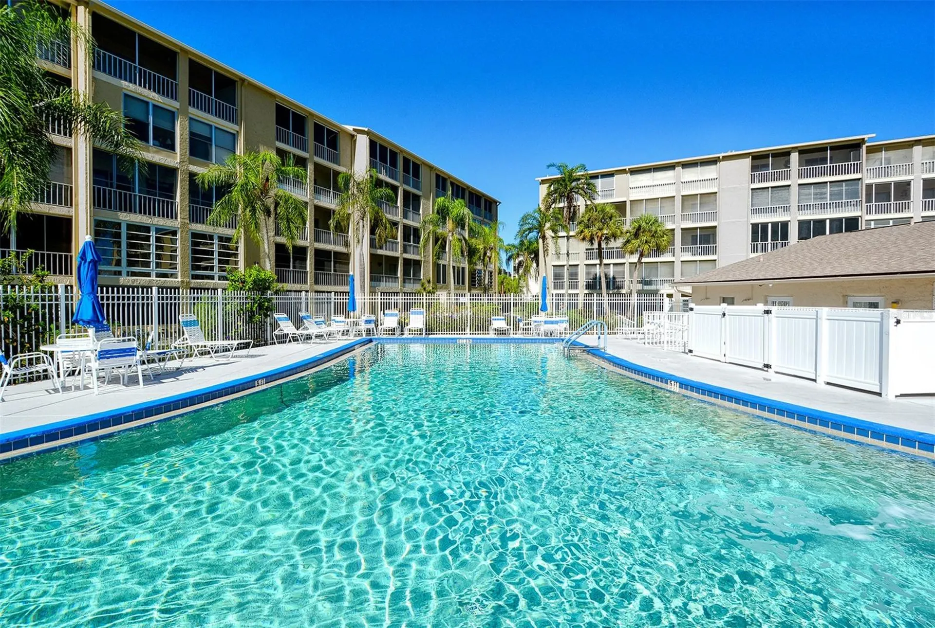 3647 Lake Bayshore Drive Bradenton FL 34205