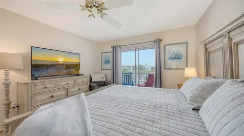 3647 Lake Bayshore Drive Bradenton FL 34205