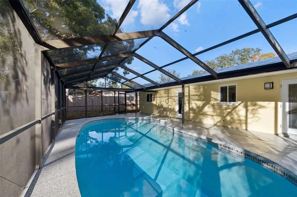 2195 Glen Drive Safety Harbor FL 34695