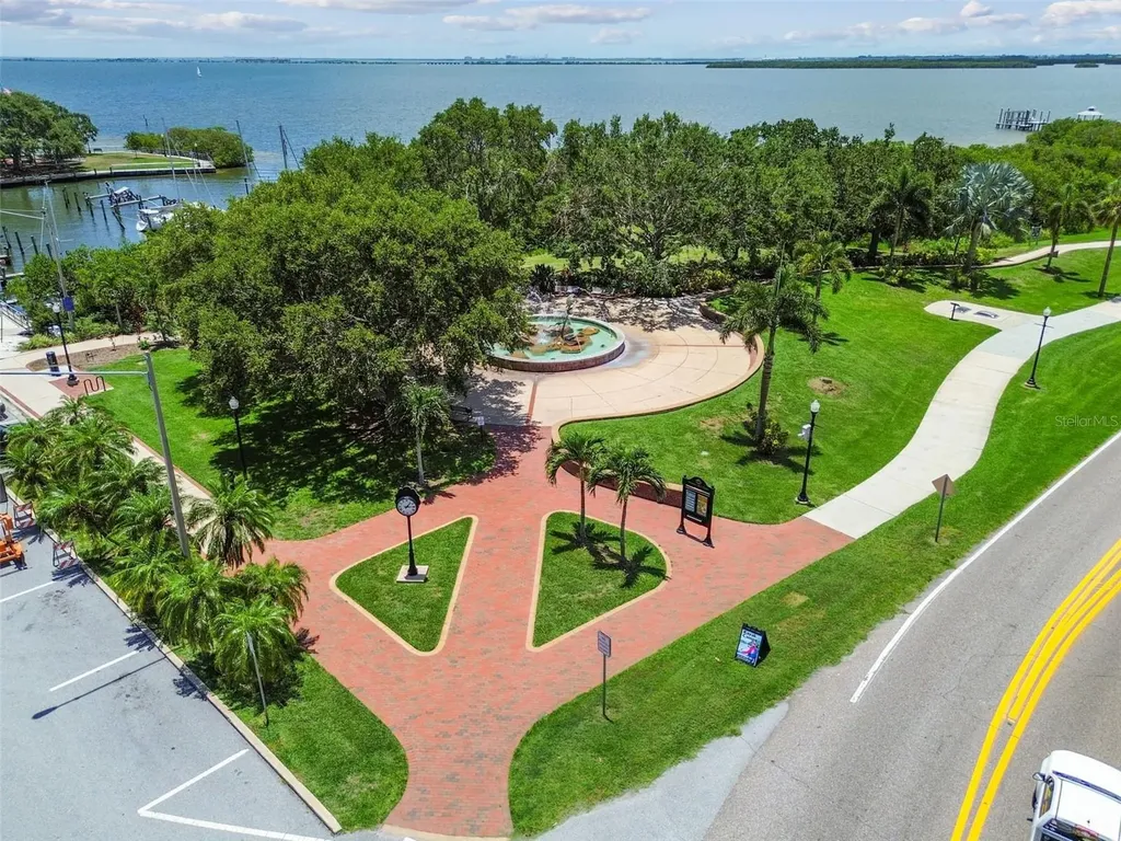 2195 Glen Drive Safety Harbor FL 34695
