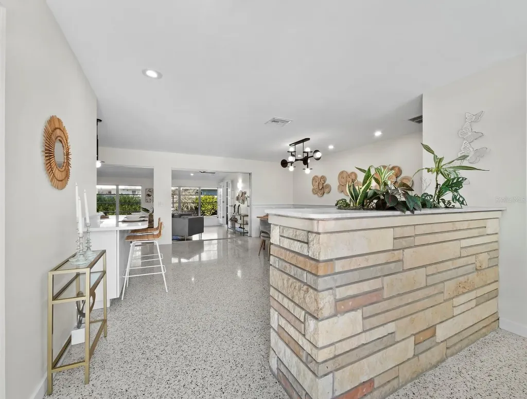 561 Corwood Drive Sarasota FL 34234