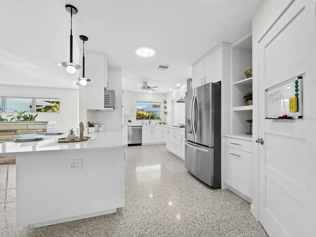 561 Corwood Drive Sarasota FL 34234