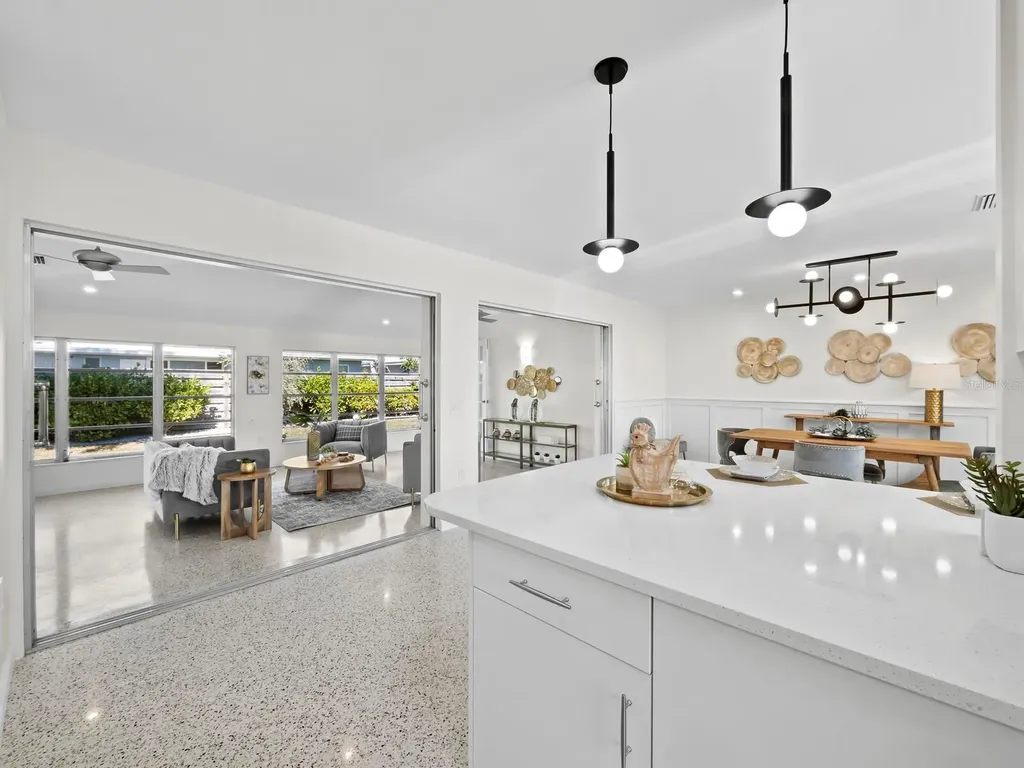 561 Corwood Drive Sarasota FL 34234