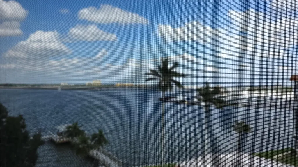 1650 1st Avenue W Bradenton FL 34205