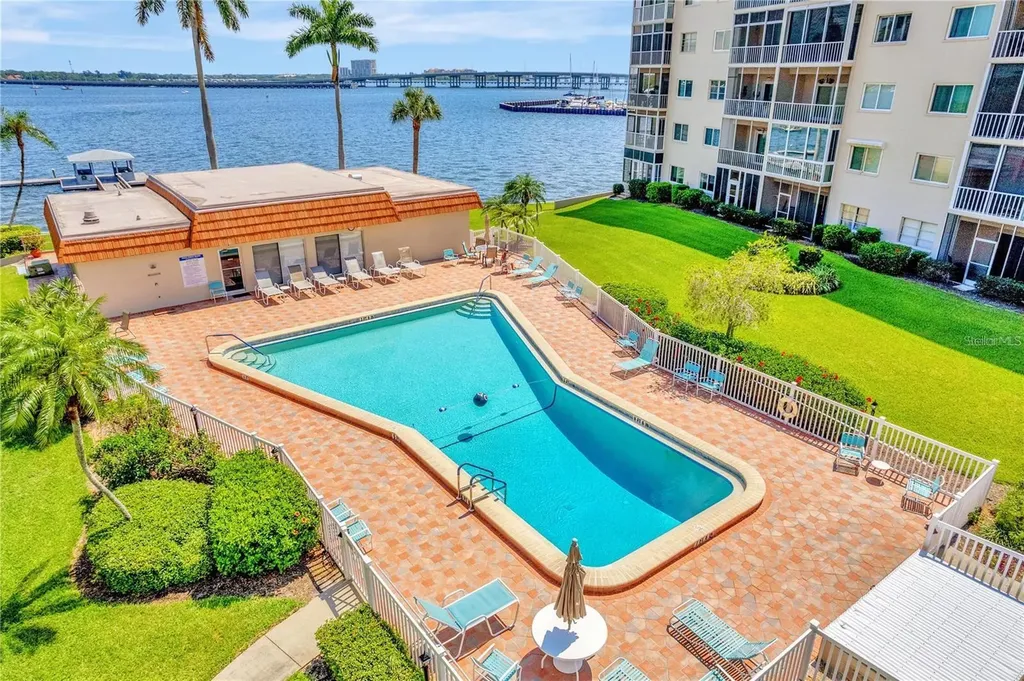 1650 1st Avenue W Bradenton FL 34205