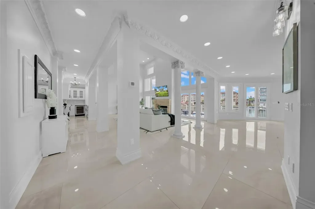 124 Leeward Island Clearwater Beach FL 33767