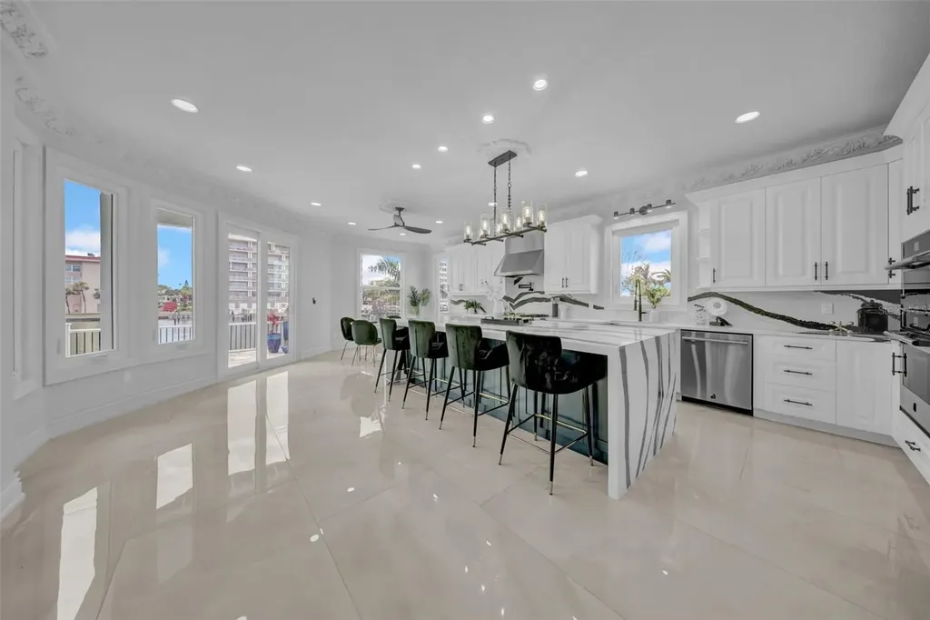 124 Leeward Island Clearwater Beach FL 33767