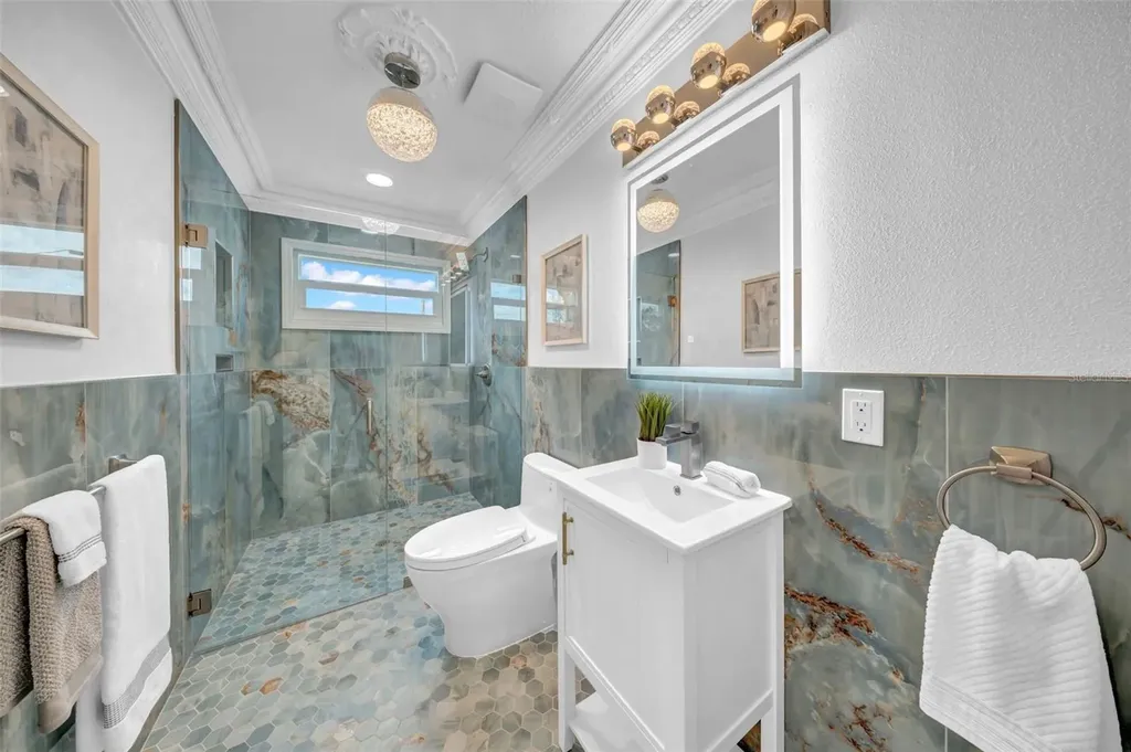 124 Leeward Island Clearwater Beach FL 33767