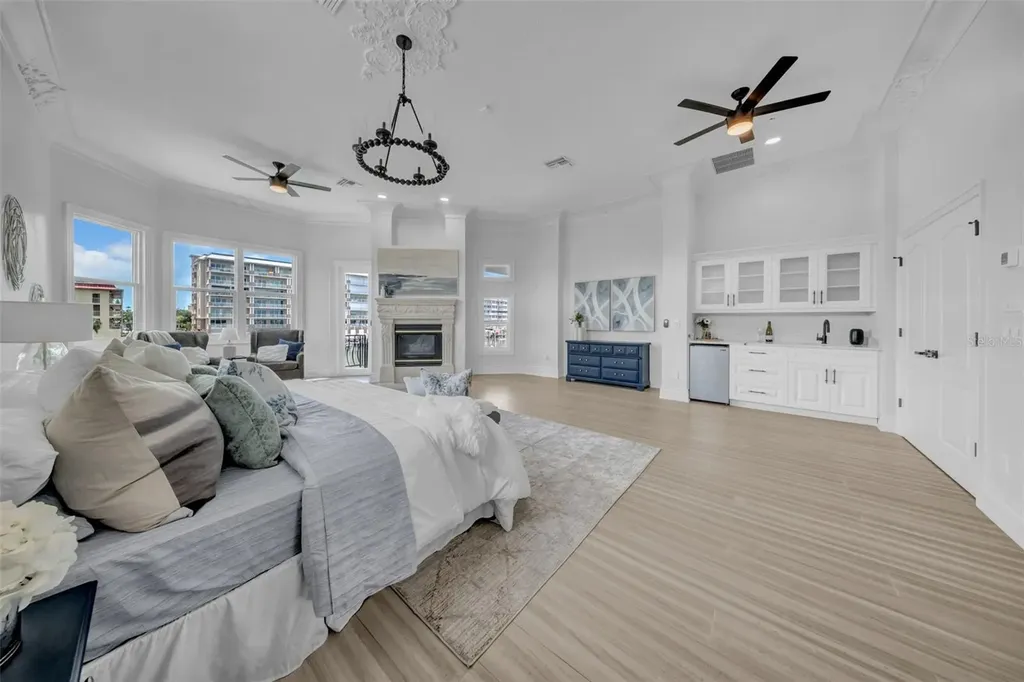 124 Leeward Island Clearwater Beach FL 33767