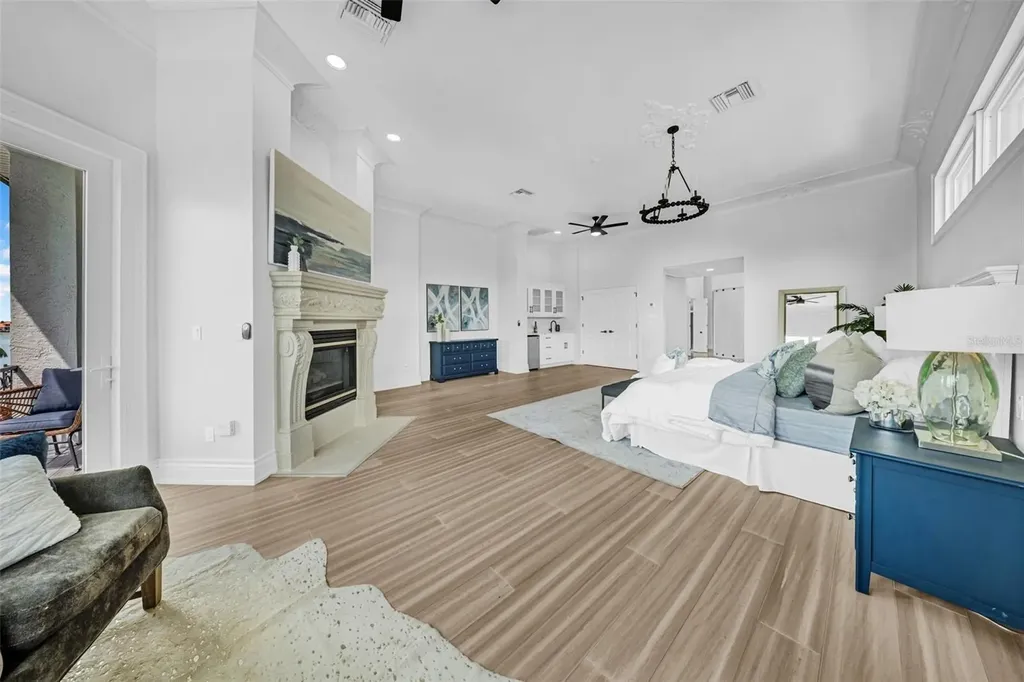 124 Leeward Island Clearwater Beach FL 33767