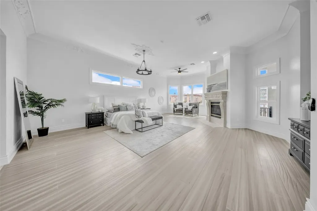 124 Leeward Island Clearwater Beach FL 33767
