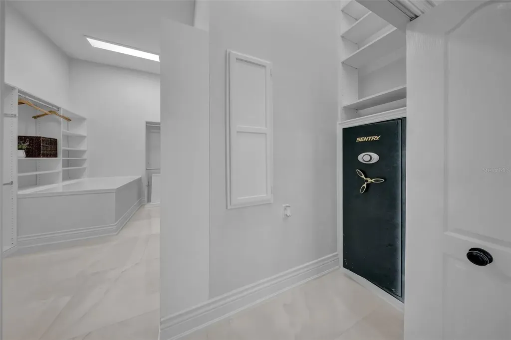 124 Leeward Island Clearwater Beach FL 33767