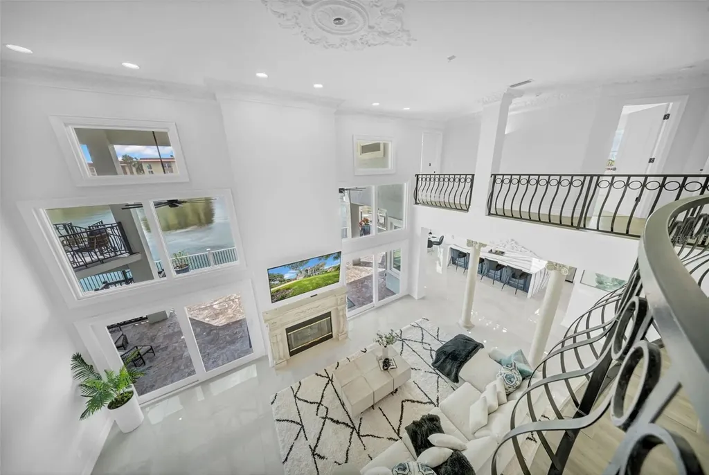 124 Leeward Island Clearwater Beach FL 33767