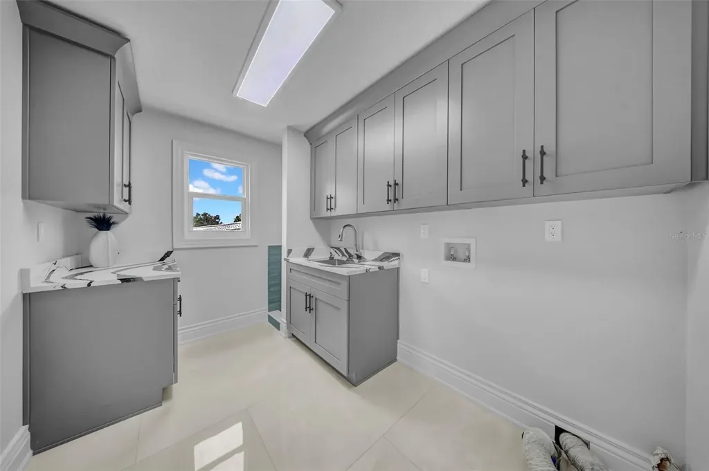 124 Leeward Island Clearwater Beach FL 33767