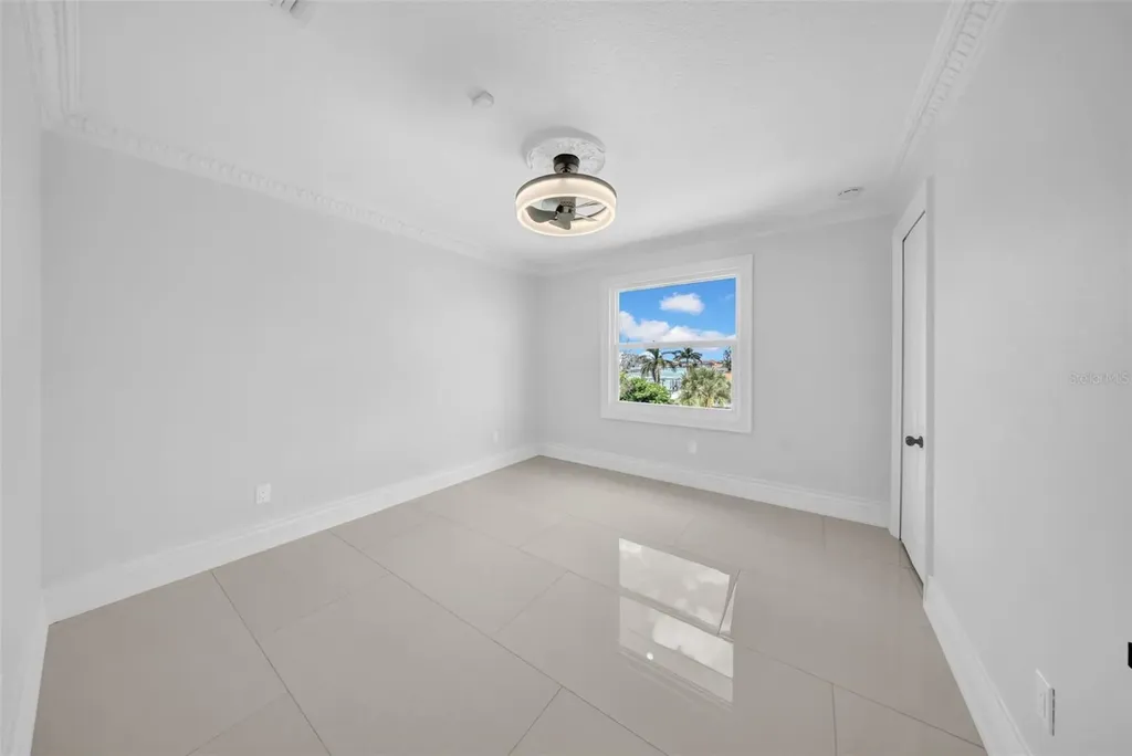 124 Leeward Island Clearwater Beach FL 33767