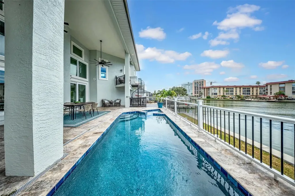 124 Leeward Island Clearwater Beach FL 33767