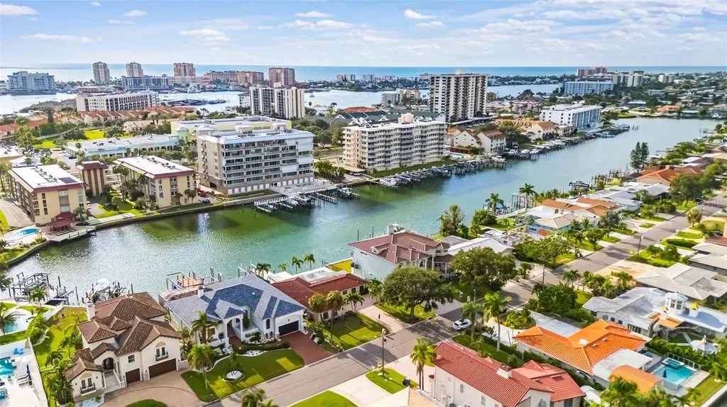 124 Leeward Island Clearwater Beach FL 33767