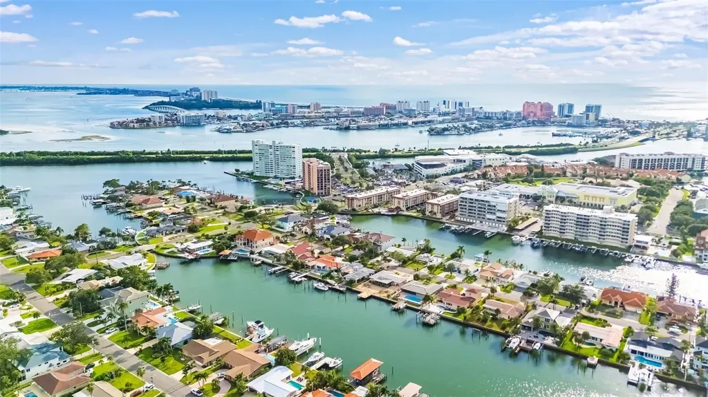 124 Leeward Island Clearwater Beach FL 33767
