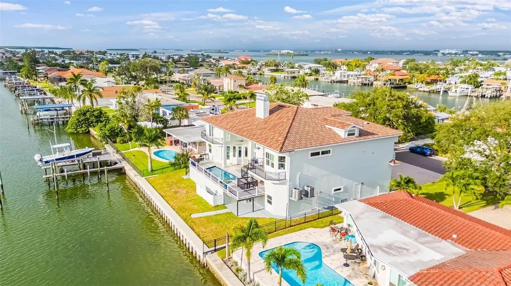 124 Leeward Island Clearwater Beach FL 33767