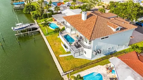 124 Leeward Island Clearwater Beach FL 33767