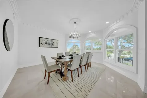 124 Leeward Island Clearwater Beach FL 33767