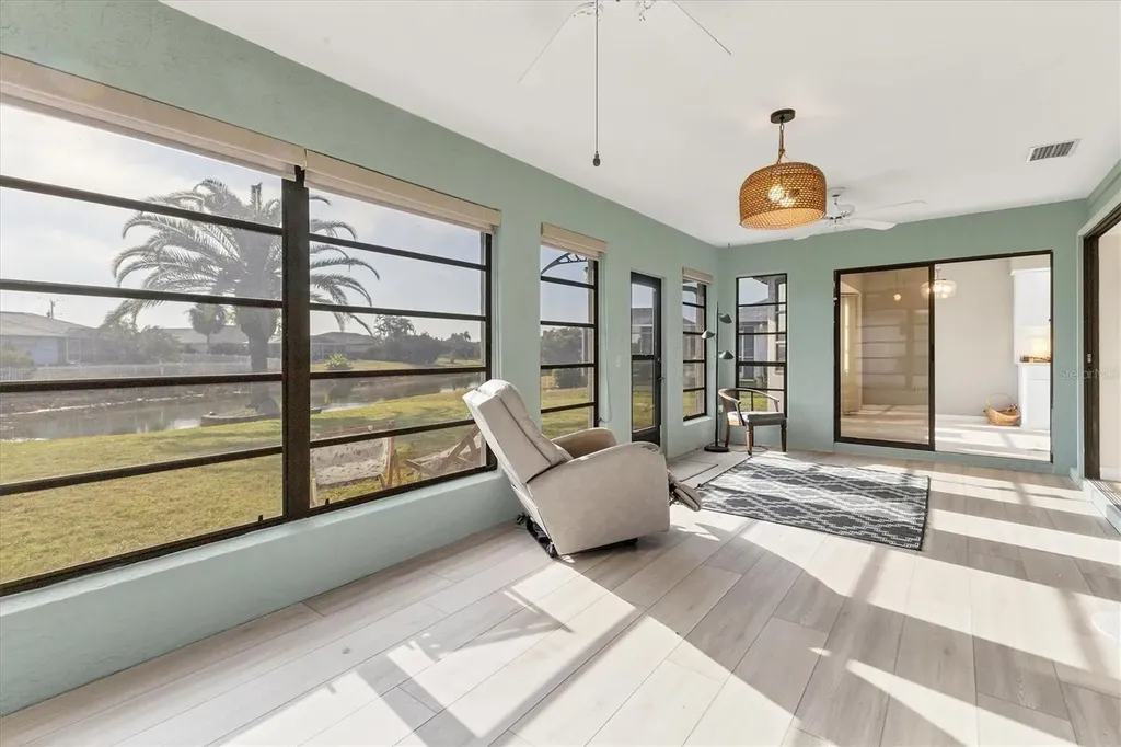 25 Bunker Court Rotonda West FL 33947