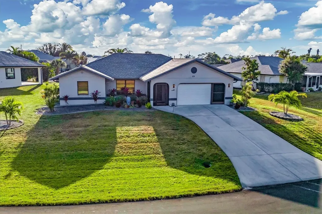 25 Bunker Court Rotonda West FL 33947