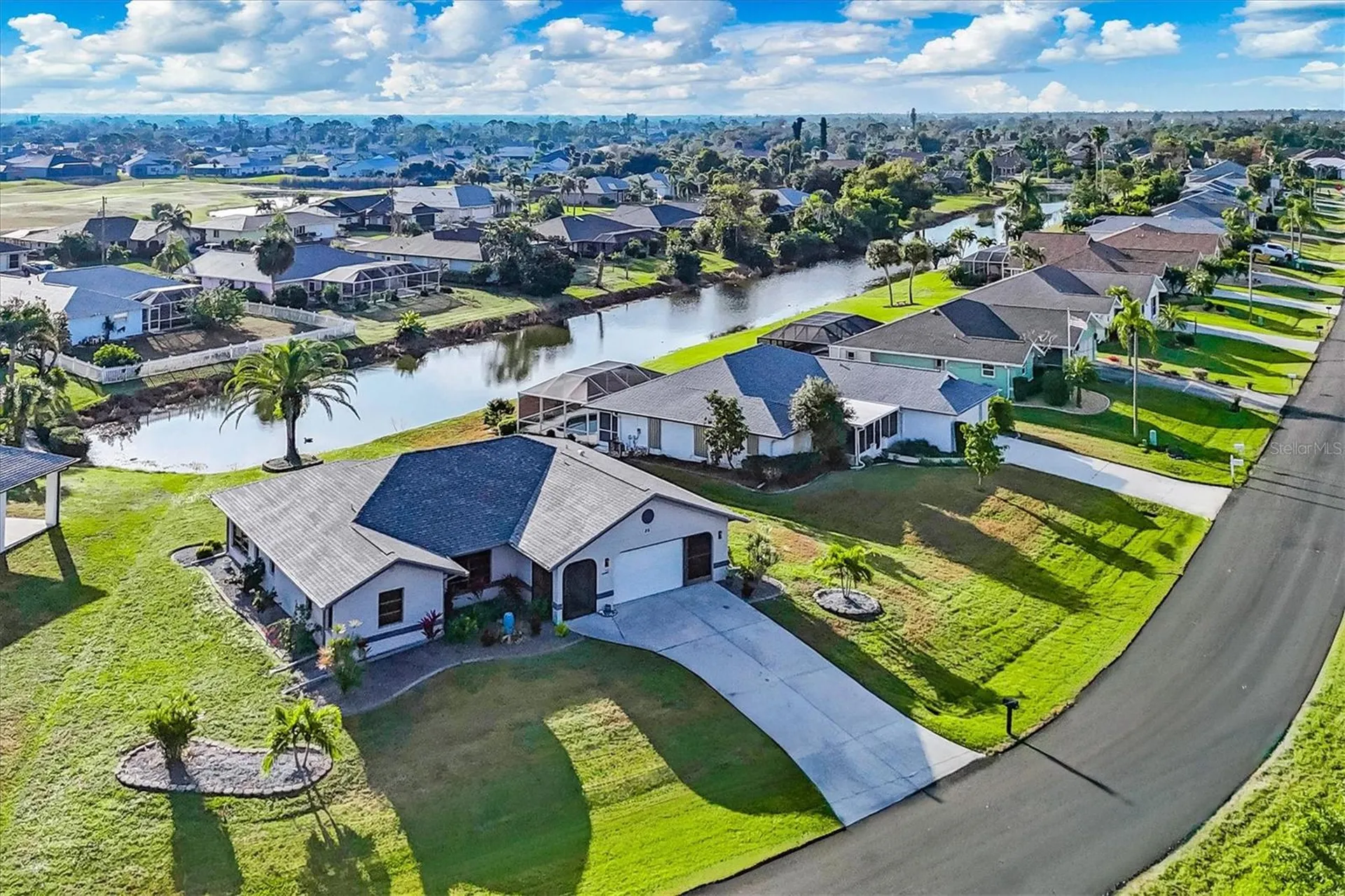 25 Bunker Court Rotonda West FL 33947