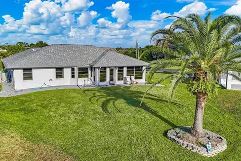 25 Bunker Court Rotonda West FL 33947