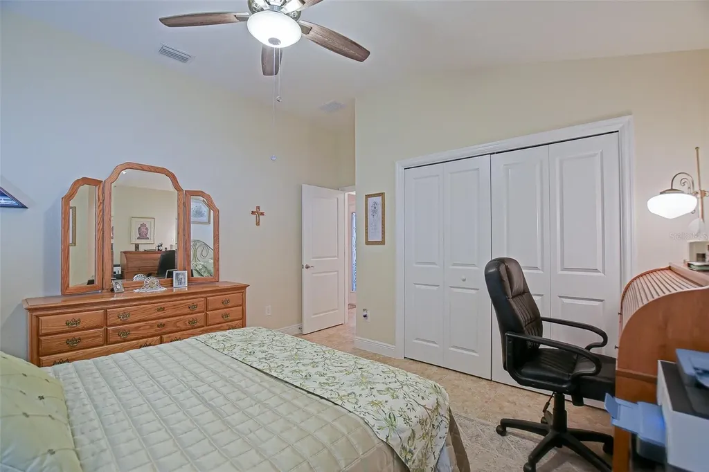 10158 Julia Isles Avenue Oxford FL 34484