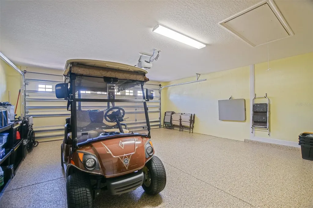 10158 Julia Isles Avenue Oxford FL 34484