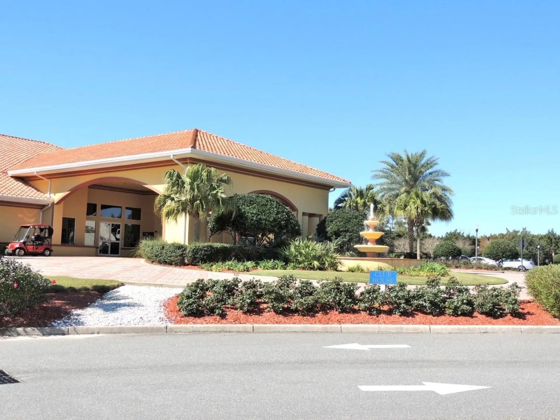 10158 Julia Isles Avenue Oxford FL 34484