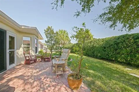 10158 Julia Isles Avenue Oxford FL 34484