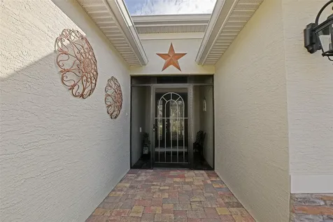 10158 Julia Isles Avenue Oxford FL 34484