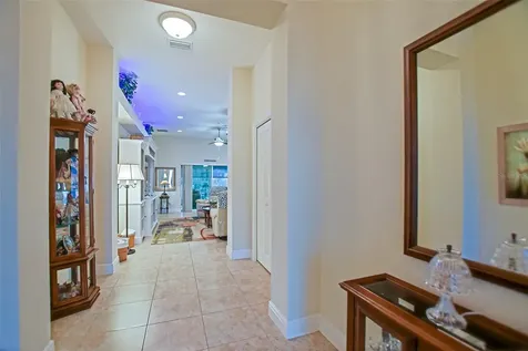10158 Julia Isles Avenue Oxford FL 34484