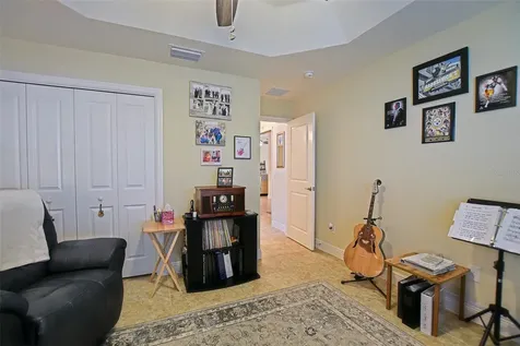 10158 Julia Isles Avenue Oxford FL 34484