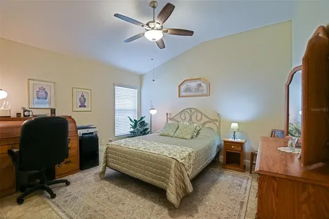 10158 Julia Isles Avenue Oxford FL 34484