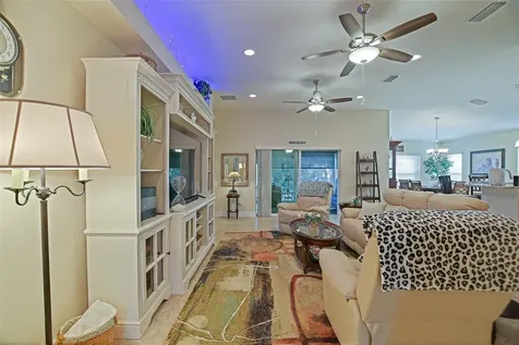 10158 Julia Isles Avenue Oxford FL 34484