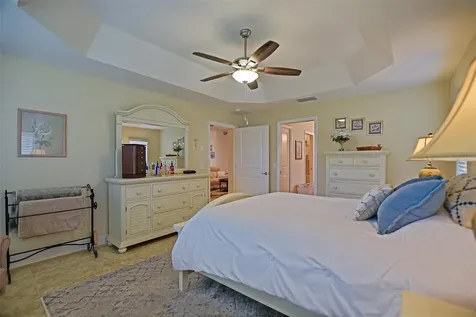 10158 Julia Isles Avenue Oxford FL 34484