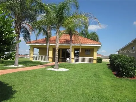 10158 Julia Isles Avenue Oxford FL 34484