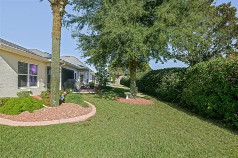 10158 Julia Isles Avenue Oxford FL 34484