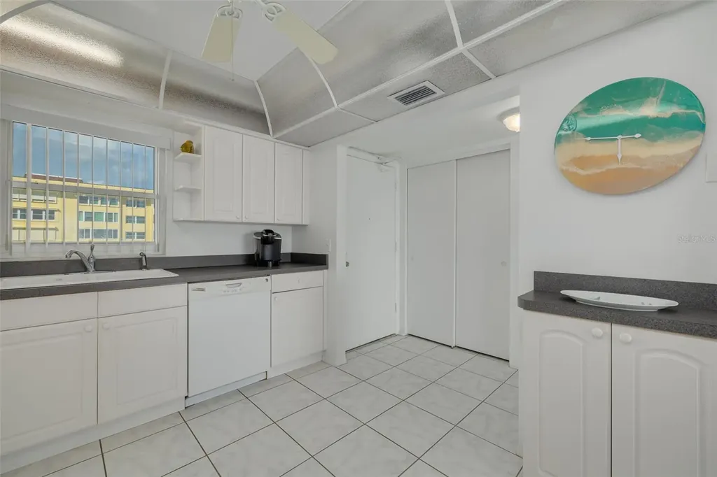 4525 Cove Circle St Petersburg FL 33708