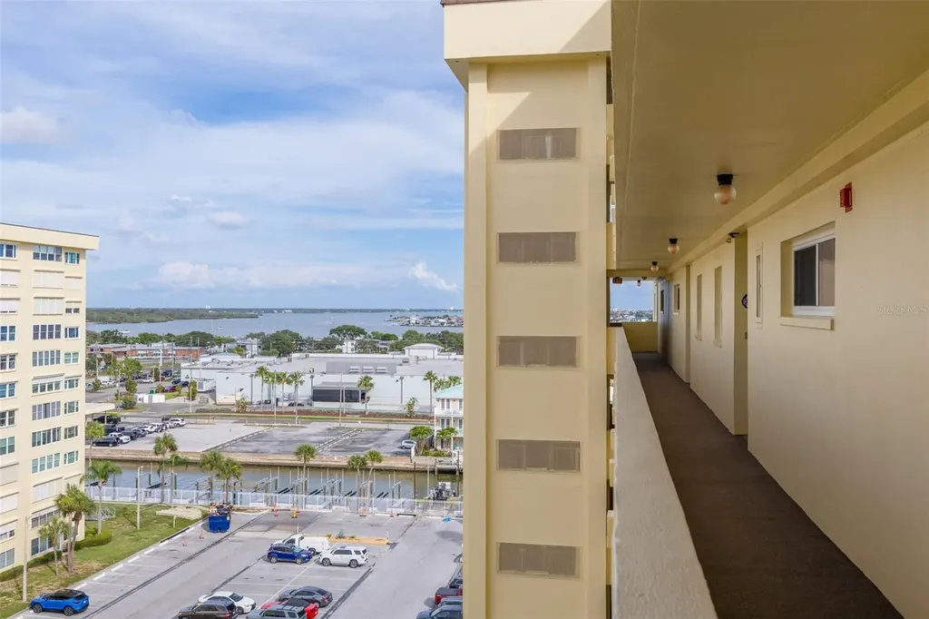 4525 Cove Circle St Petersburg FL 33708